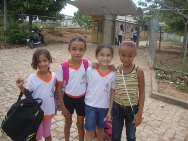 crian&ccedil;as da escola raimundinha carvalho(Imagem:reda&ccedil;&atilde;o)