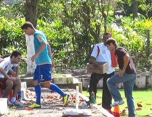 Com dores na panturrilha esquerda, Thiago Neves é dúvida para domingo