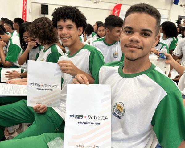 Aulão da Natureza reúne 850 alunos em Floriano com foco no segundo dia de Enem