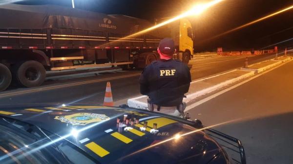 Caminhoneiro flagrado com rebites é preso por tráfico de drogas; mais quatro são autuados no Piauí