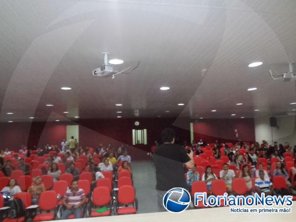 Realizado I Encontro de Pol&iacute;ticas P&uacute;blicas de Juventude em Floriano.(Imagem:FlorianoNews)
