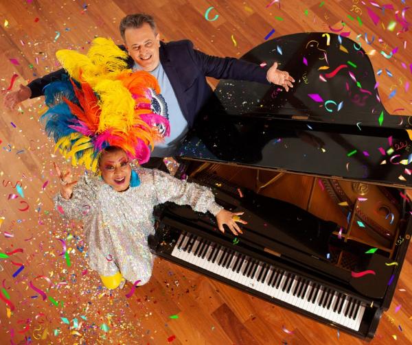 Maria Alcina faz Carnaval ao iniciar comemorações dos 50 anos de carreira