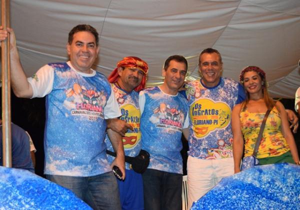 Público aprova nova estrutura do Carnaval de Floriano.(Imagem:Waldemir Miranda)