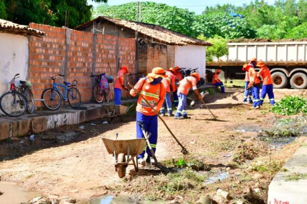 Prefeitura de Floriano lança 3ª edição do "Nosso Bairro é Limpeza" no bairro Matadouro