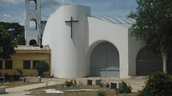 Igreja é alvo de ladrões no final de semana em Floriano