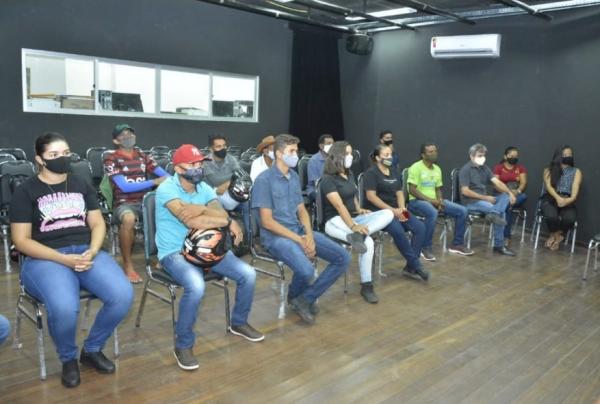 Secretaria de Desenvolvimento Rural inicia curso sobre tratores agrícolas