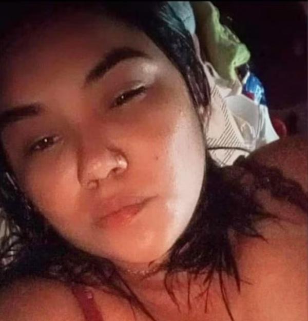 Mulher morre após pisar descalça em fio descascado de extensão, no PI