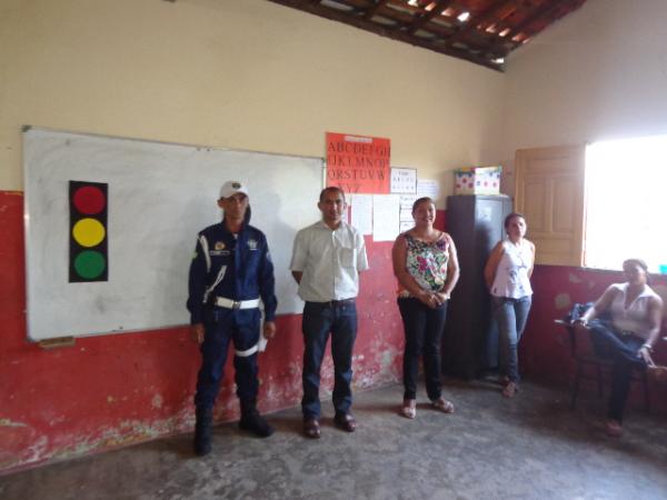 Escola de Bar&atilde;o de Graja&uacute; realizou palestra sobre educa&ccedil;&atilde;o no tr&acirc;nsito.(Imagem:FlorianoNews)