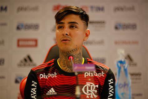 Justiça chilena arquiva denúncia contra Pulgar, do Flamengo, que diz ter sofrido chantagem
