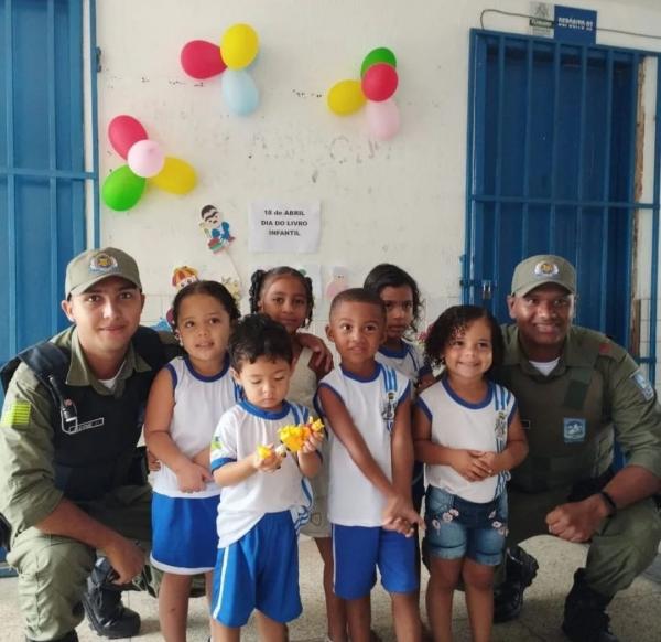 3&ordm; BPM realiza a&ccedil;&atilde;o de integra&ccedil;&atilde;o com a comunidade escolar de Floriano.(Imagem:Reprodu&ccedil;&atilde;o/Instagram)