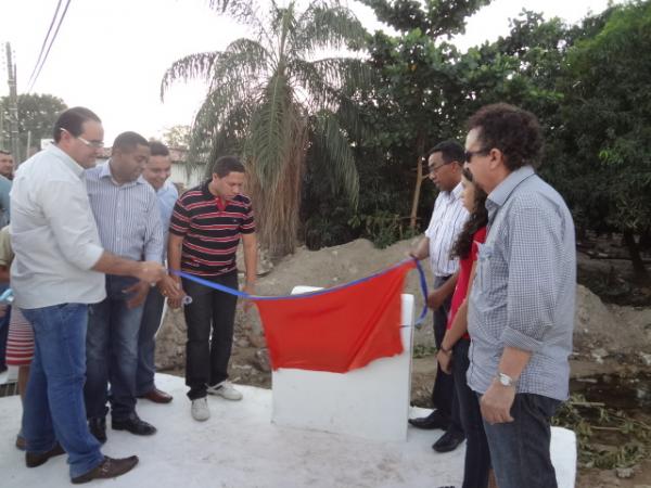 Prefeitura de Floriano inaugura ponte no bairro Irapu&aacute; II.(Imagem:FlorianoNews)
