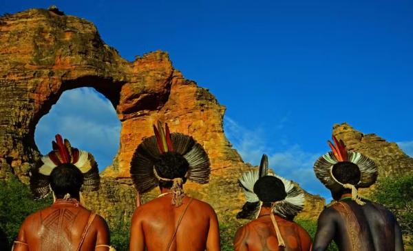 Dia do fotógrafo: profissional se dedica a divulgar belezas naturais e pinturas rupestres do Sul do
