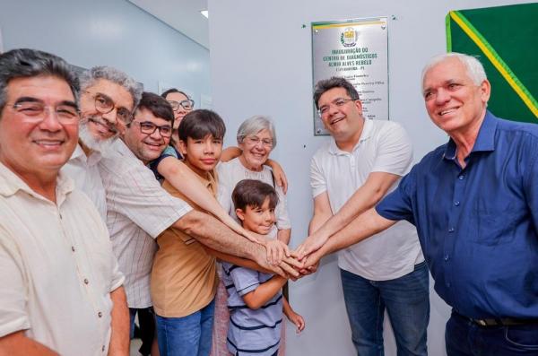Rafael Fonteles inaugura Central de Diagnósticos e entrega equipamento para hospital em Esperantina
