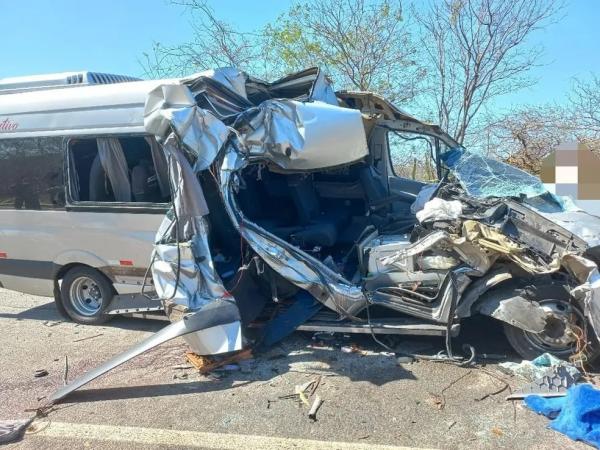 Prefeitura do PI decreta luto por morte de sete pessoas da mesma família em acidente em PE
