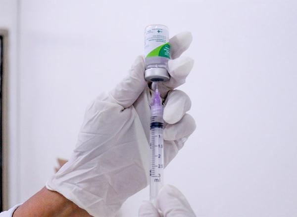 Pfizer e BioNTech entram com pedido para uso emergencial de vacina contra covid