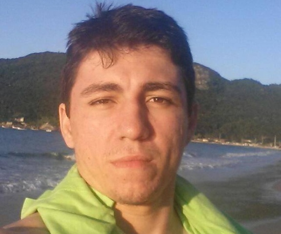 Advogado florianense é encontrado morto em carro após provocar acidente em Teresina