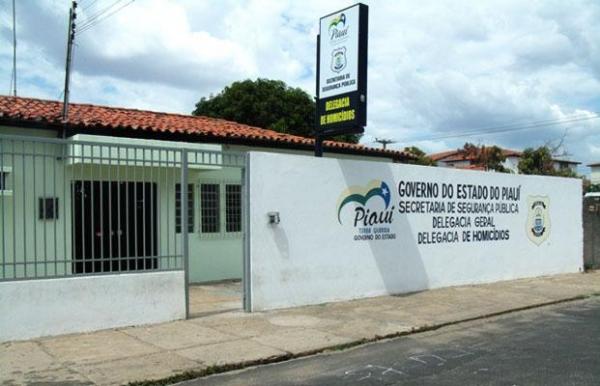 Mulher se joga na frente de companheiro para tentar impedir assassinato