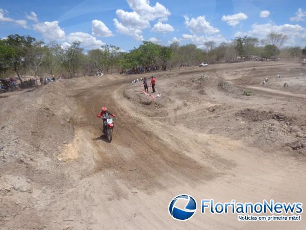 Realizada a 1&ordm; edi&ccedil;&atilde;o de Motocross de Bar&atilde;o de Graja&uacute;.(Imagem:FlorianoNews)