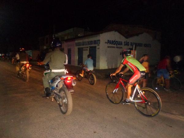 Associa&ccedil;&atilde;o dos Corredores do Sert&atilde;o realizou 1&ordm; passeio cicl&iacute;stico noturno.(Imagem:FlorianoNews)