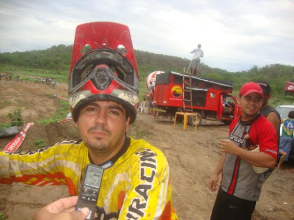 Entrevista com Piloto de Cross(Imagem:reda&ccedil;ao)