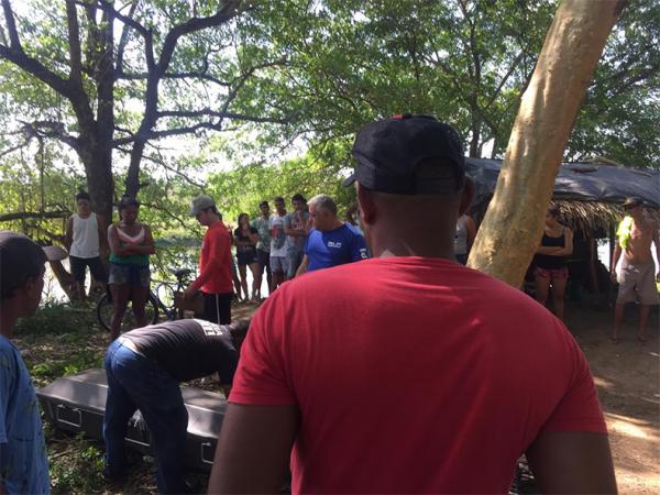 Corpos de adolescentes s&atilde;o encontrados no Rio Poti(Imagem:Izabella Pimentel/Cidadeverde.com)