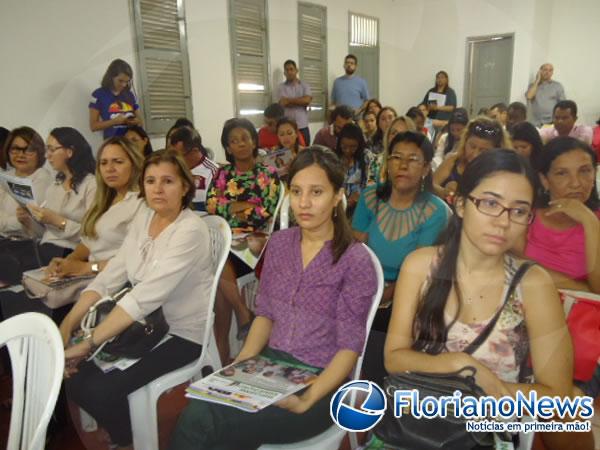 Secret&aacute;ria de Educa&ccedil;&atilde;o paticipa de reuni&atilde;o na 10&ordf; GRE.(Imagem:FlorianoNews)