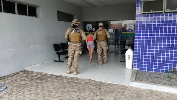  Pol&iacute;cia prende sete homens e tr&ecirc;s mulheres durante opera&ccedil;&atilde;o no Litoral do Piau&iacute;.(Imagem:TV Clube )