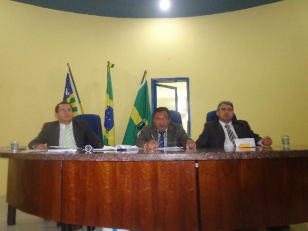 Vereadores Lauro C&eacute;sar de Moraes (PDT) , Manoel Simpl&iacute;cio da Silva (PV) e Mauricio Bezerra (PTB).(Imagem:FlorianoNews)