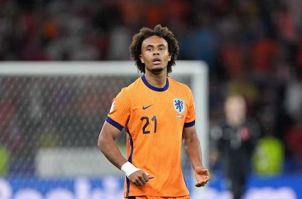 Manchester United anuncia atacante holandês Zirkzee, ex-Bologna