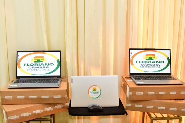  C&acirc;mara de Floriano entrega equipamentos em a&ccedil;&atilde;o de moderniza&ccedil;&atilde;o e transi&ccedil;&atilde;o digital(Imagem:CMF)