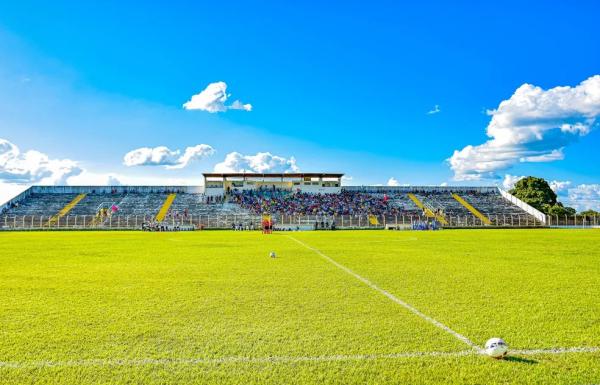  Est&aacute;dio Tib&eacute;rio Nunes, em Floriano.(Imagem:Studio &Aacute;guia Fotografias )