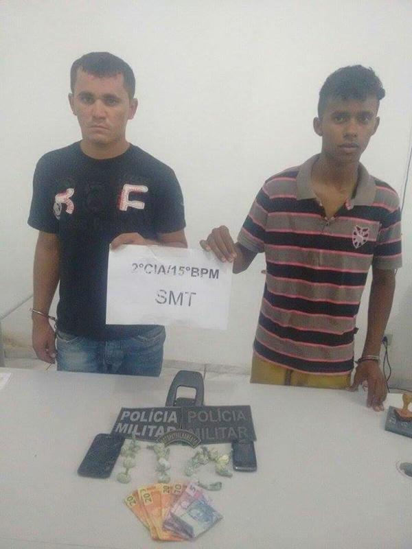 Dupla presa em S&atilde;o Miguel do Tapuio suspeita de tr&aacute;fico de drogas.(Imagem:Divulga&ccedil;&atilde;o/PM)