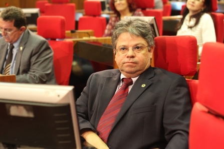 Gustavo Neiva denuncia falta de transporte escolar no interior do Piauí