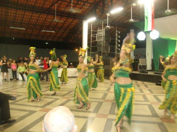 Apresenta&ccedil;&atilde;o artistica na festa de frei Ant&ocirc;nio(Imagem:reda&ccedil;&atilde;o)