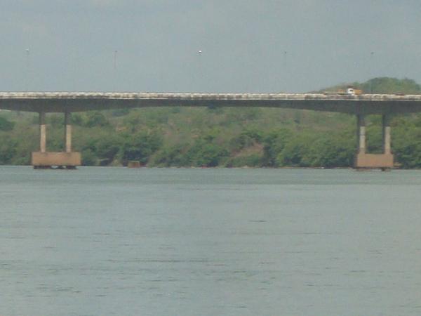 ponte sobre o Rio Parnaiba(Imagem:reda&ccedil;&atilde;o)