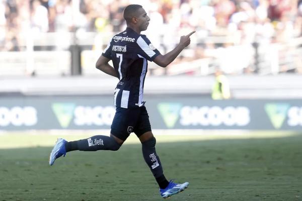 Análise: Botafogo perde liderança do Brasileirão em jogo de interpretações distintas