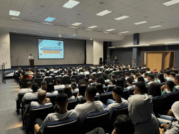 Estudantes da Rede Estadual participam de projeto sobre empreendedorismo e mercado de trabalho.(Imagem:Divulga&ccedil;&atilde;o)