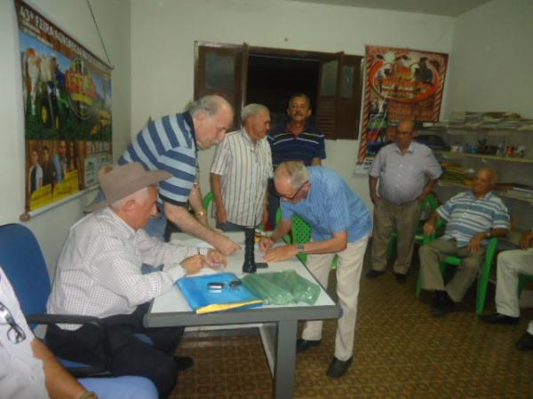 Carlos Bucar &eacute; reeleito presidente da Acrimep.(Imagem:FlorianoNews)