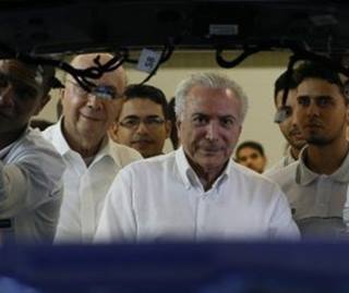 Temer assume candidatura: "Seria covardia não ser candidato"