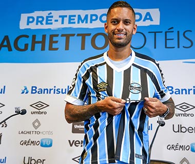 Rômulo se apresenta e sonha: "dar a volta por cima"