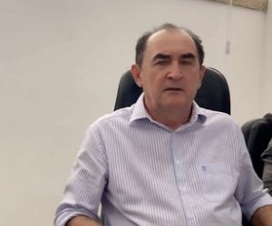 Prefeito de Floriano assina ordem de serviço para a construção de creche