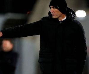 Em meio à crise no Real Madrid após vexame, Zidane testa positivo para covid-19