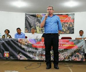 Assis reconhece dificuldades nas negociações por cargos no governo