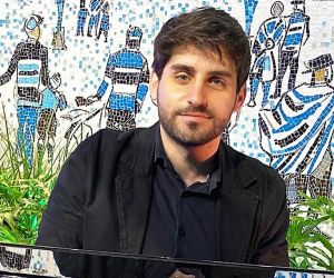 Pianista Cristian Sperandir celebra a obra de Geraldo Flach no álbum "Flachianas"
