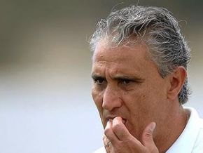 Com duas derrotas no ano, Tite projeta reação: 'Time está mordido'