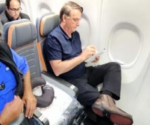 Jair Bolsonaro chega ao Brasil após 3 meses nos Estados Unidos