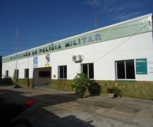 Motocicleta roubada é abandonada por bandido após alarme travar veículo