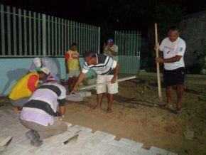 Mutirão reúne dezenas de trabalhadores no Mosteiro das Irmãs Concepcionistas de Floriano