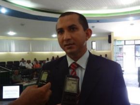 SUTRAN se reúne com taxistas de Floriano