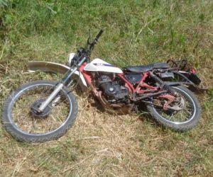 Polícia recupera motocicleta abandonada em Floriano